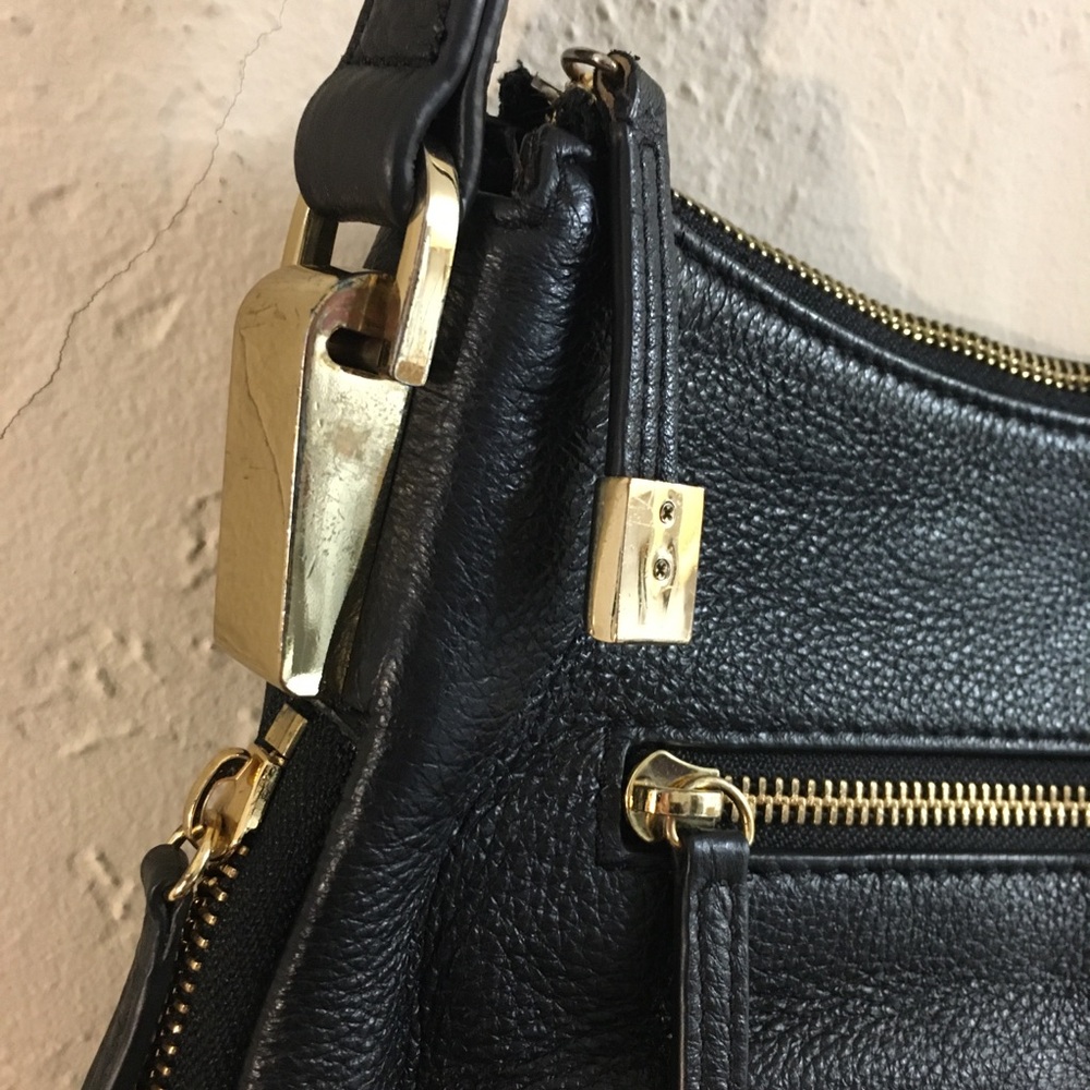 Vince Camuto Leather Crossbody Shoulder Bag Black Expandable Gold Zipper Detail - Picture 9 of 15